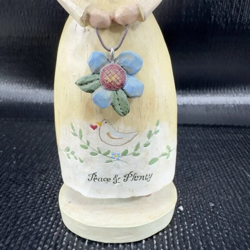 Russ Berrie Country Gatherings Peace Plenty Angel Folk‎ Art Resin Figurine Decor